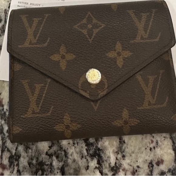 Authentic Louis Vuitton Victorine Wallet - Picture 2 of 4